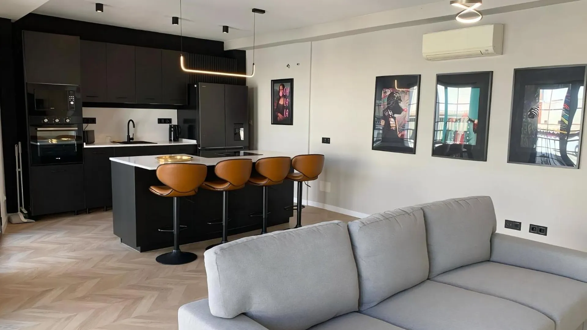 House Of Maximus - High Standing - Centre 90M2 Διαμέρισμα Τορρεμολίνος